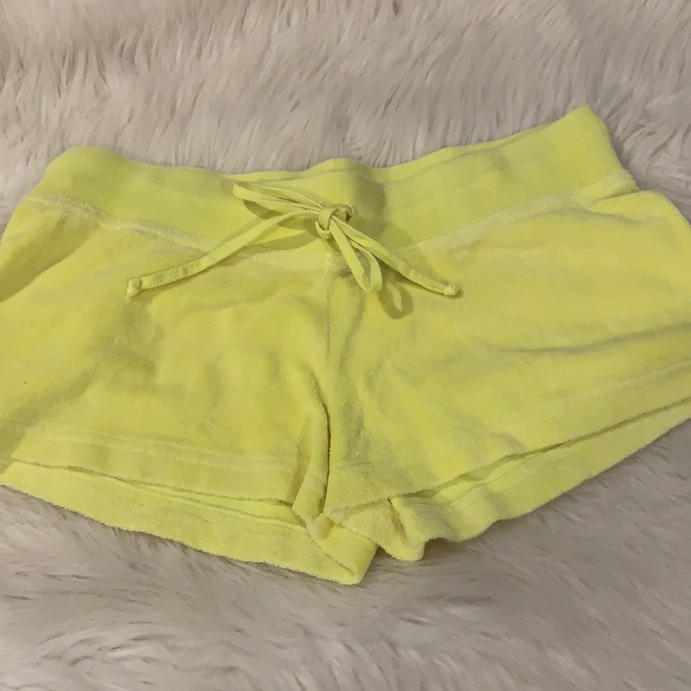 Hard Tail Shorts Yellow
